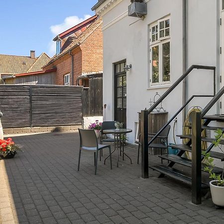 Sweethome Guesthouse エスビャール エクステリア 写真