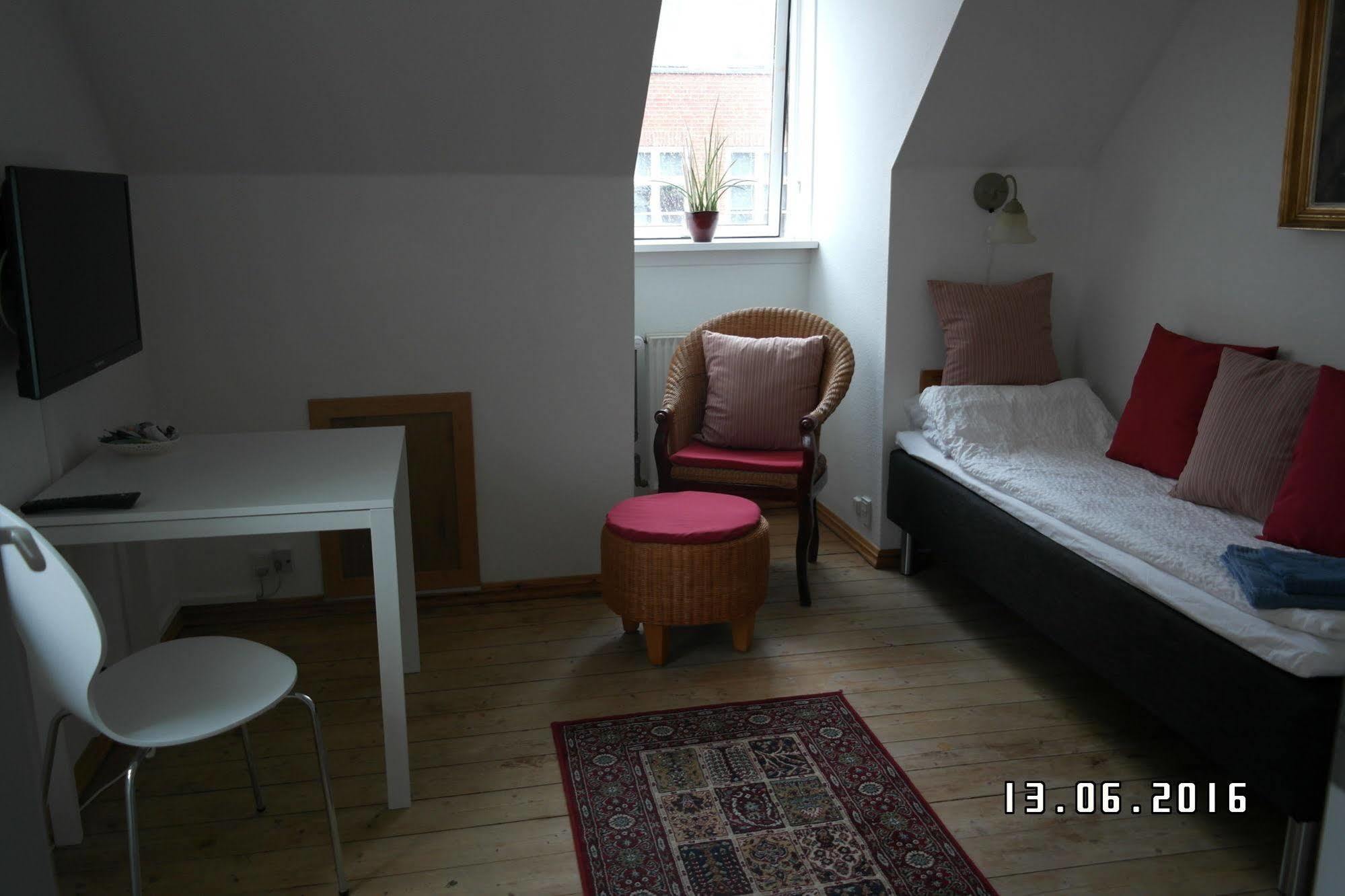 Sweethome Guesthouse エスビャール エクステリア 写真