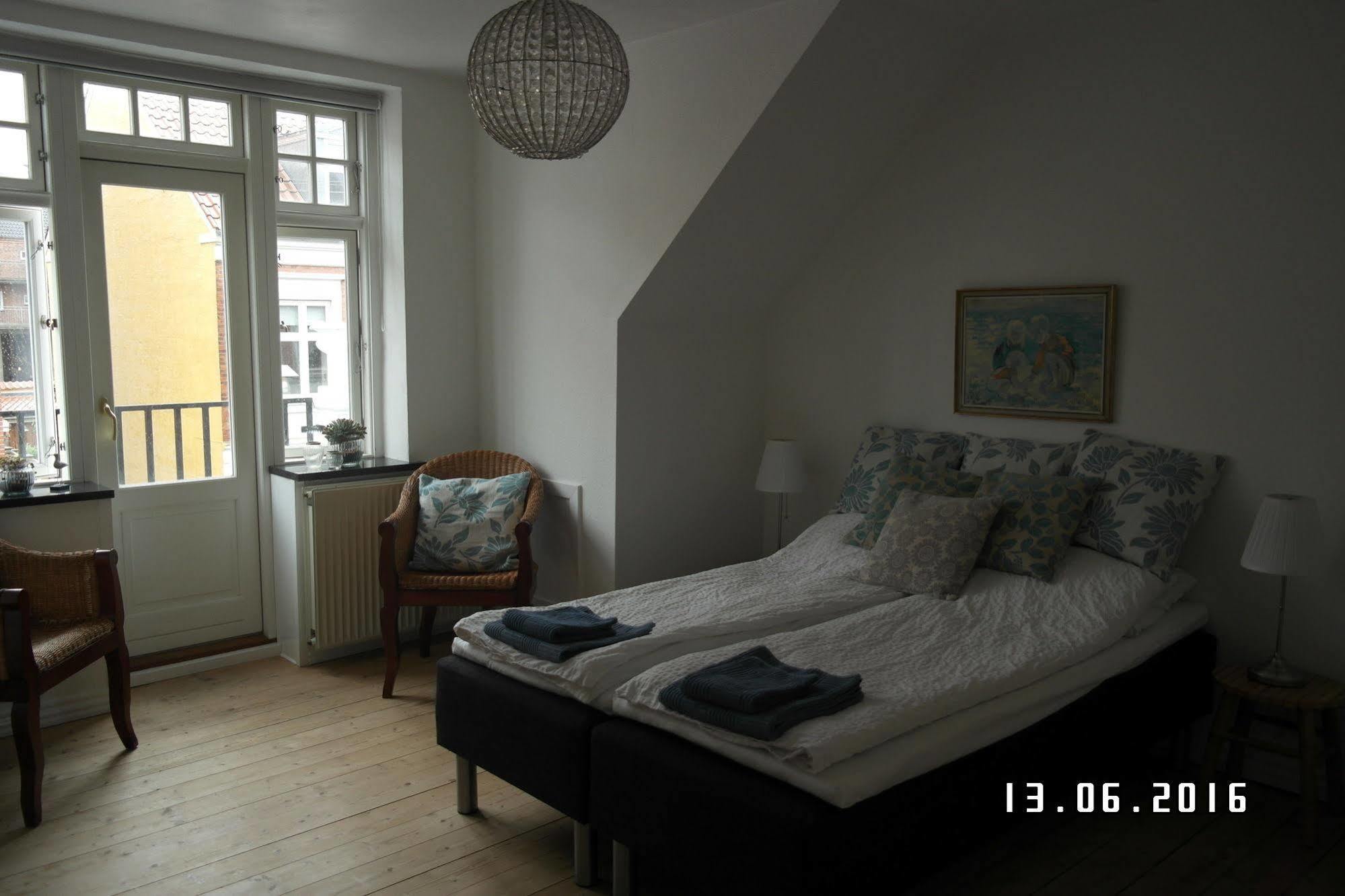 Sweethome Guesthouse エスビャール エクステリア 写真
