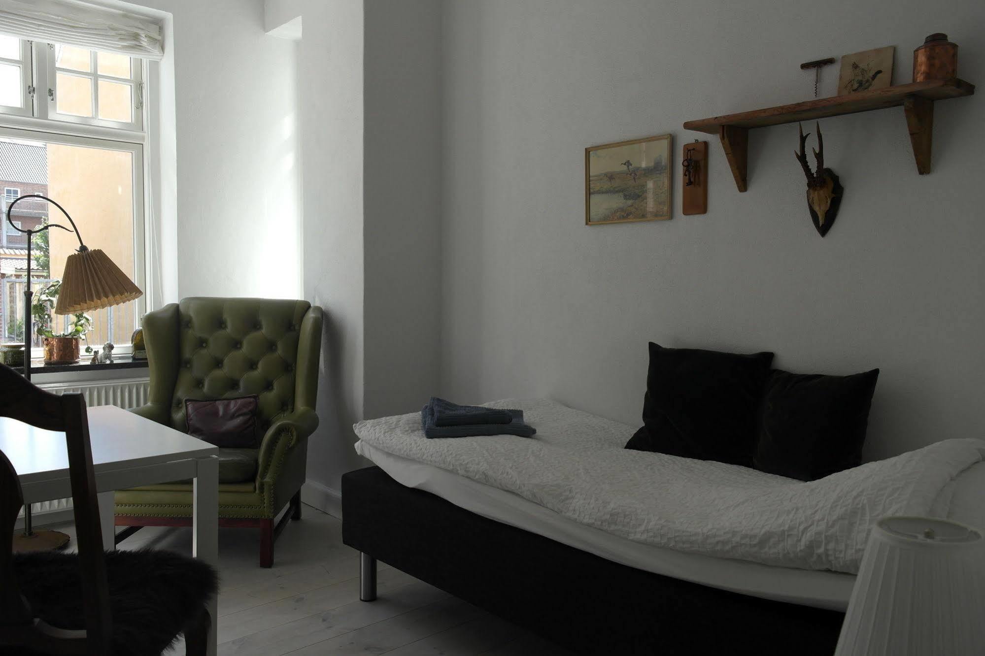 Sweethome Guesthouse エスビャール エクステリア 写真